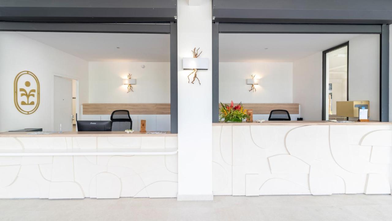 Cook'S Bay Hotel & Suites Paopao المظهر الخارجي الصورة