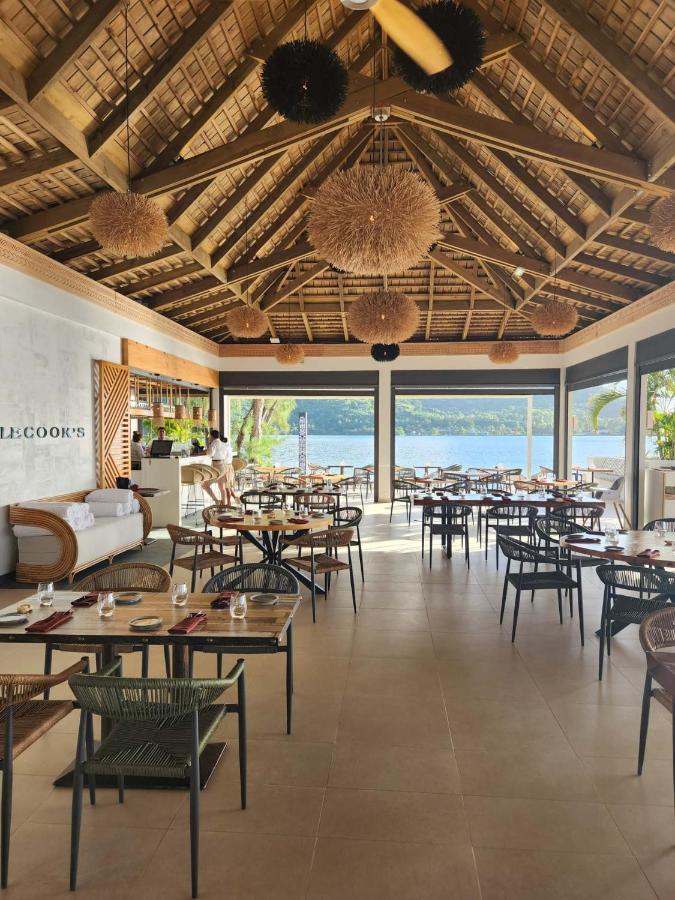 Cook'S Bay Hotel & Suites Paopao المظهر الخارجي الصورة