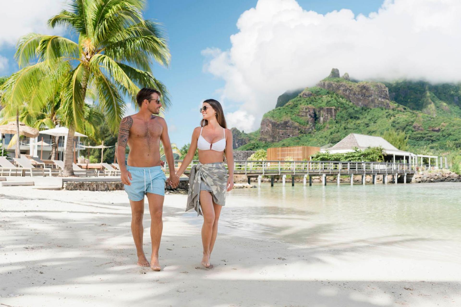 Cook'S Bay Hotel & Suites Paopao المظهر الخارجي الصورة